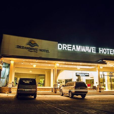 Dreamwave Hotel Ilagan Luaran gambar