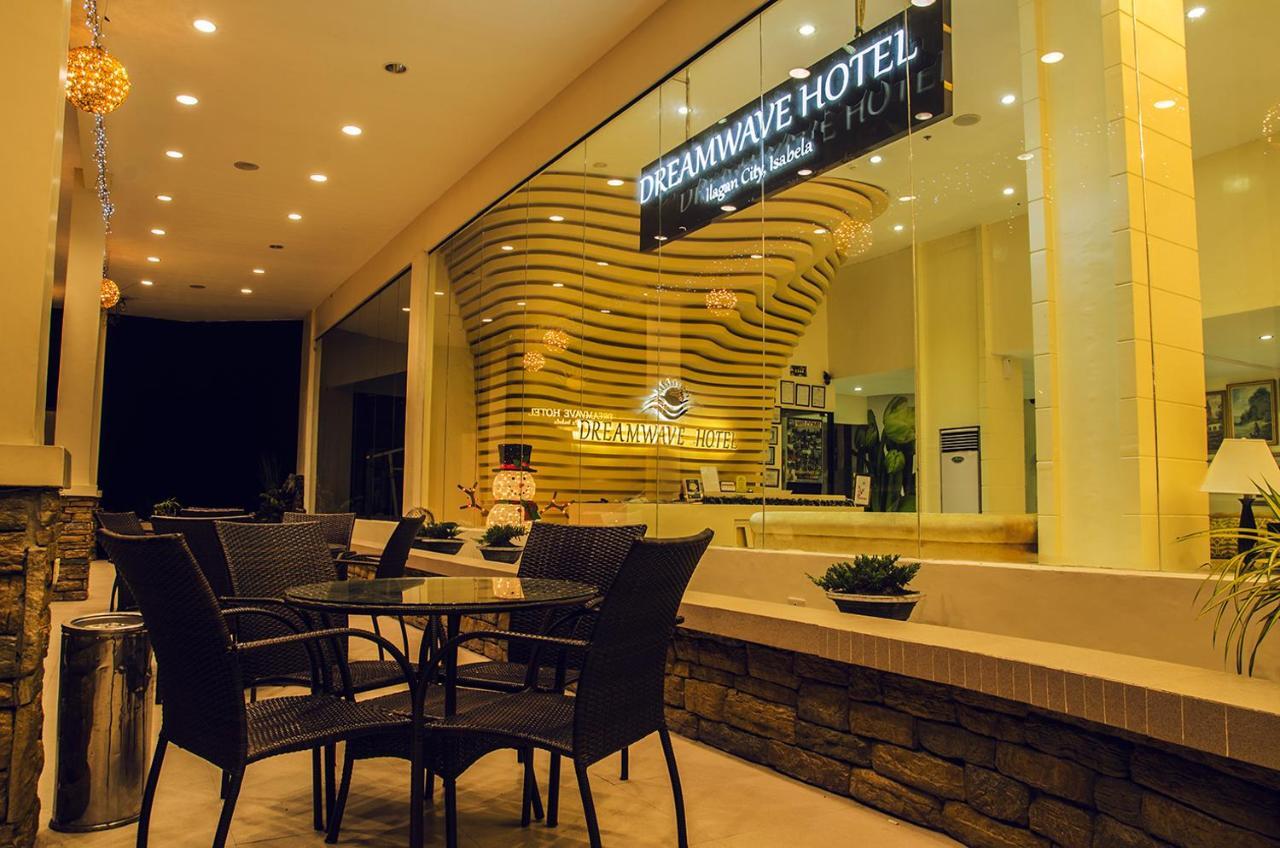 Dreamwave Hotel Ilagan Luaran gambar