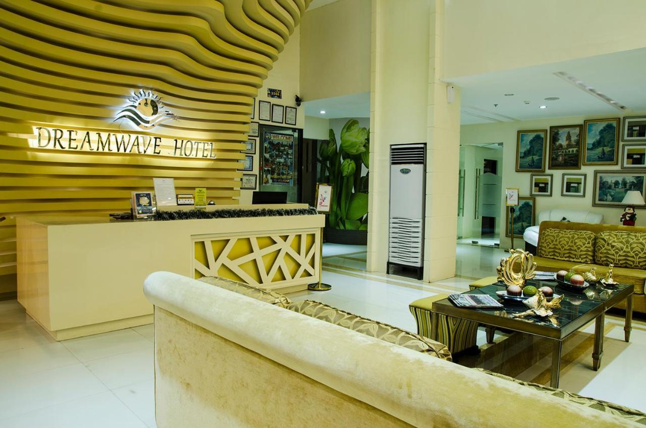 Dreamwave Hotel Ilagan Luaran gambar